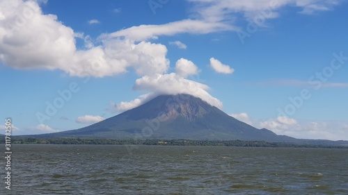 Isla de ometepe  volcan madera - Nicaragua