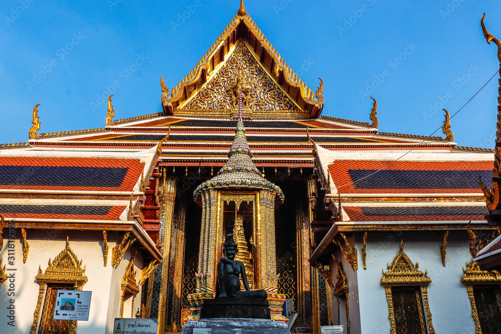 Fototapeta premium A beautiful view of Grand Palace in Bangkok, Thailand.