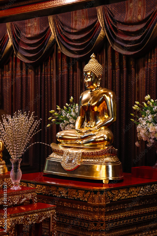 Obraz premium A beautiful view of Wat Paknam temple in Bangkok, Thailand.