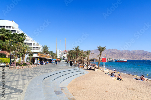 Canvas Print Eilat resort promenade with hotels and Beach at Red Sea, Israel