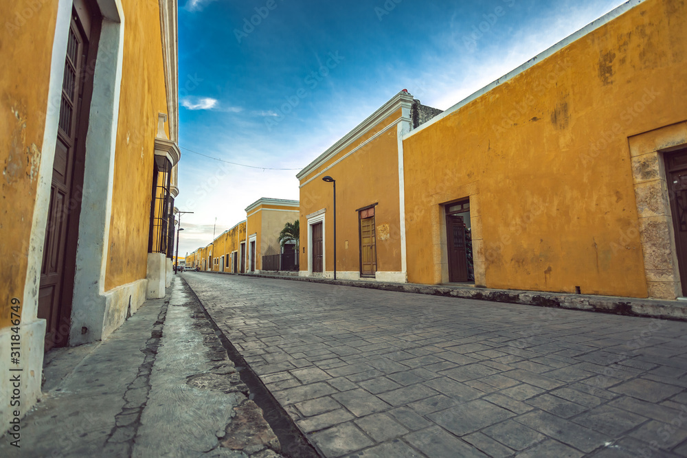 izamal street