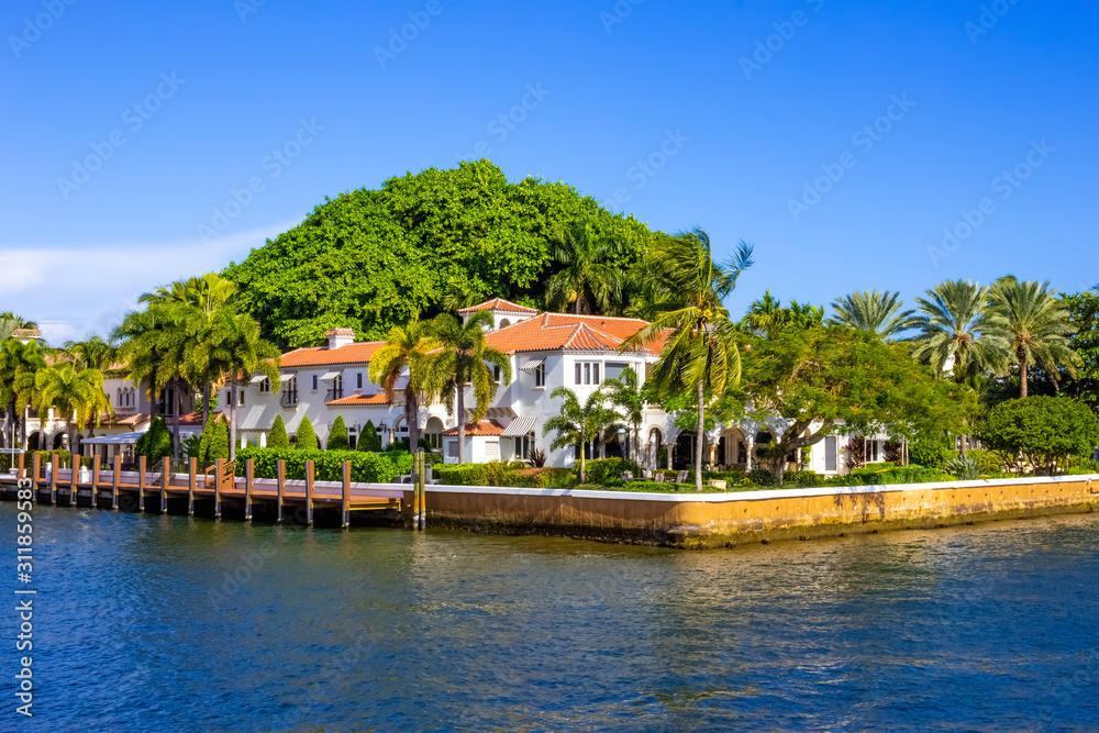 Fototapeta premium Luxury mansion in exclusive part of Fort Lauderdale - small Venice.