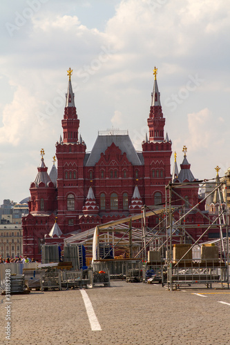 Kremlin y Museo Estatal de Historia en la Plaza Roja de la ciudad de Moscu, en el pais de Rusia photo