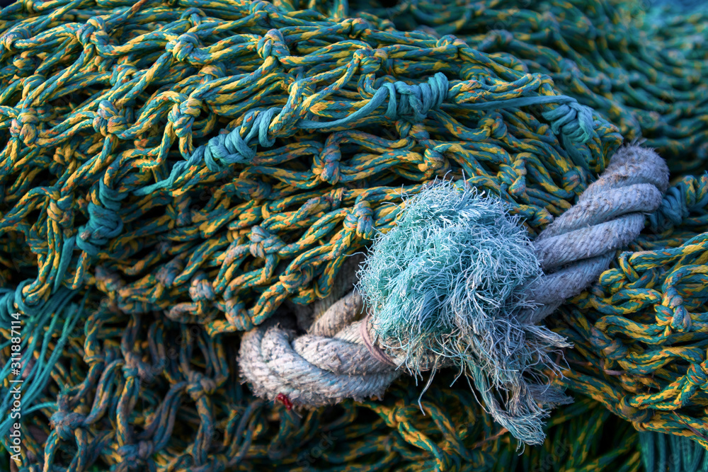 Fischernetz und Tau mit Knoten