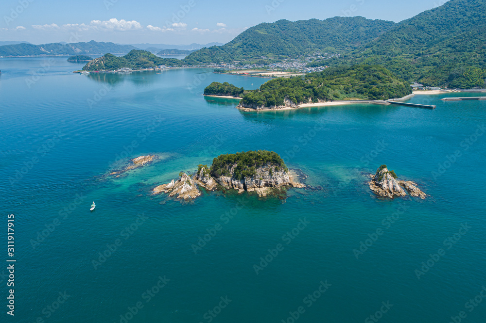 Fototapeta premium 大三島 三ッ子島（愛媛県）