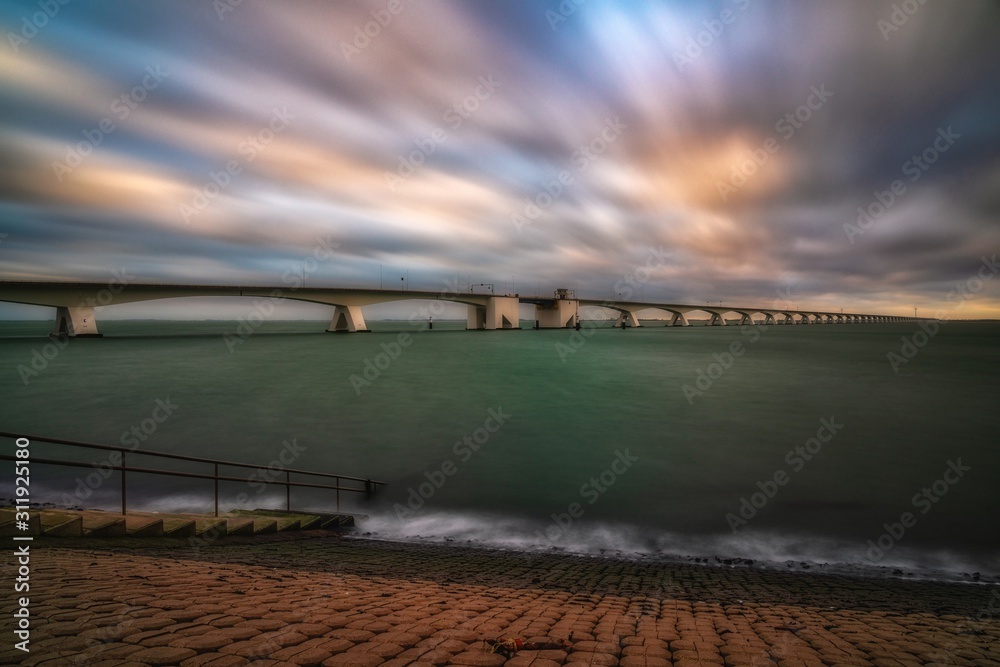 Obraz premium Long Bridge at Sunrise 