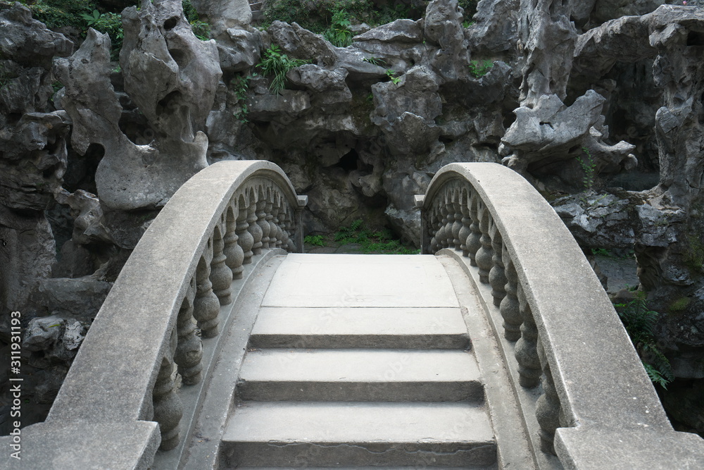 Φωτογραφία Suzhou,China-September 17, 2019: Taihu stones at Lion Forest Garden in Suzhou, C