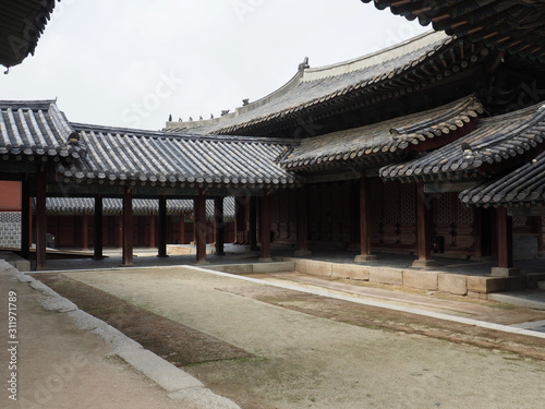 한국의 전통궁전 창덕궁 © james3035