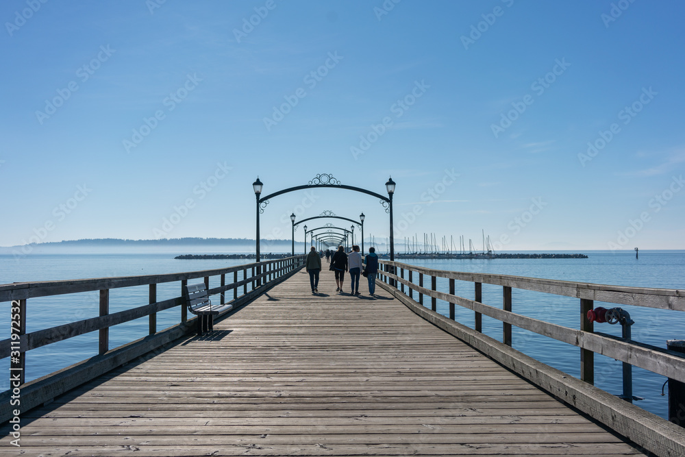 Walk on the pier.