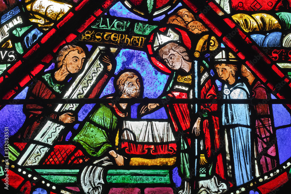 Bourges cathedral stained glass, Lucianus finds the tomb of St Stephen
