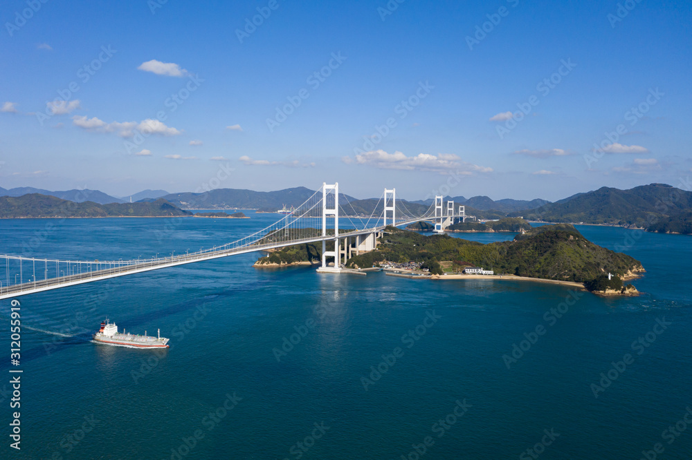 Naklejka premium 来島海峡(しまなみ海道) 空撮
