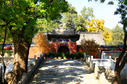 Ancient Chinese temples in autumn, the text translated as 