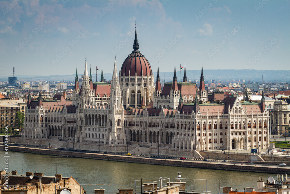 Fototapeta premium parliament of hungary in budapest