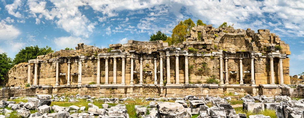 Fototapeta premium Ruins of the ancient agora of Side in Turkey