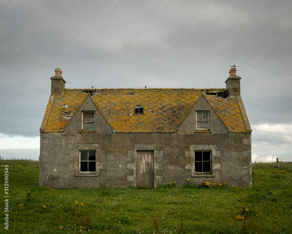 old abandoned house old abandoned house