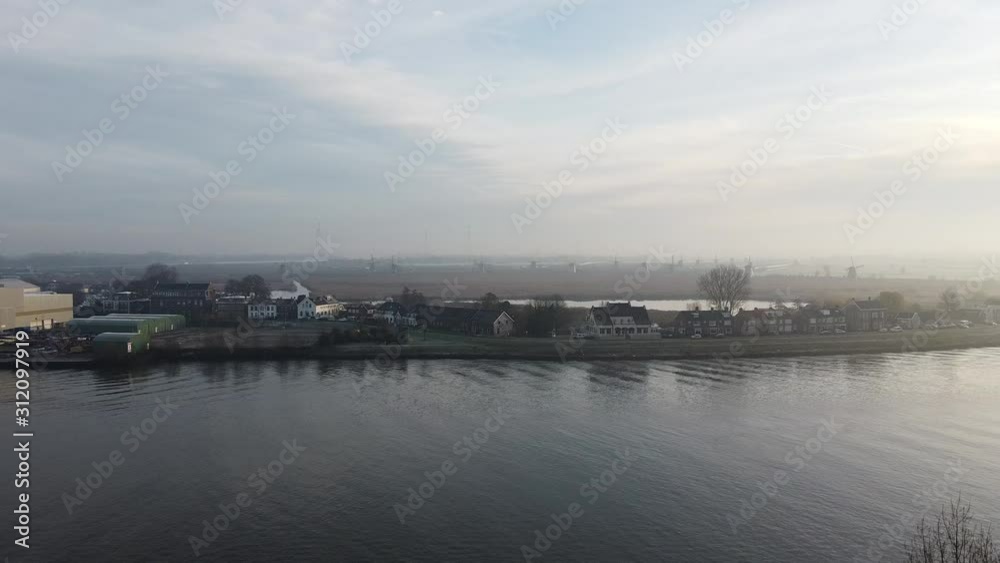 Kinderdijk - De Noord, on a cold winter morning Kinderdijk - De Noord, on a cold winter morning