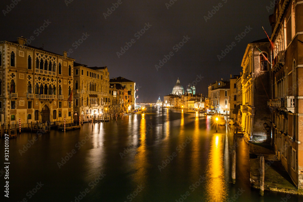 grand canal venice at night italy