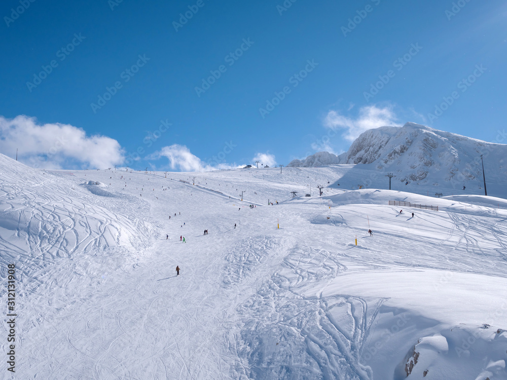 Obraz premium Slopes of Parnassos mountain in a sunny day