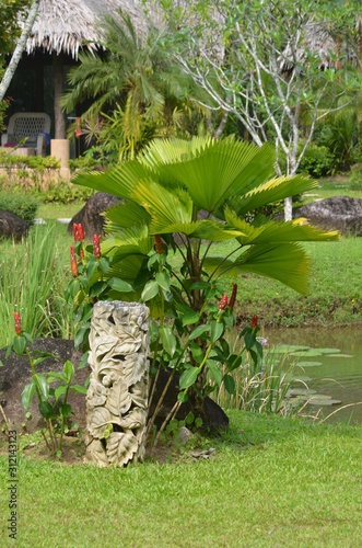 garden sculpture tropical Thailand palms