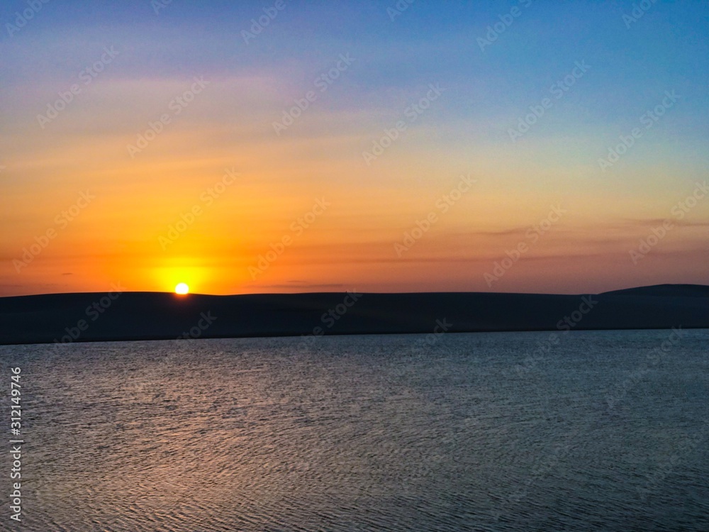 Fototapeta premium sunset over the sea