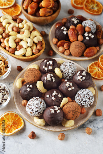 Dietary candies from dried fruits and nuts