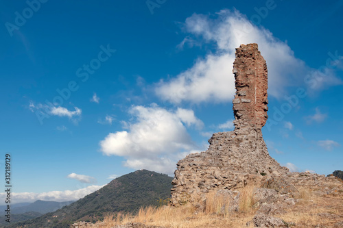 Ruinas del antiguo castillo de Aracena en la provincia de Huelva