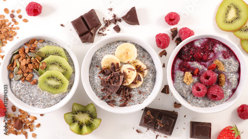 chia pudding with fruit and cereal