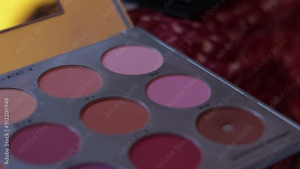 shadow kit with brush for make-up shadow kit with brush for make-up