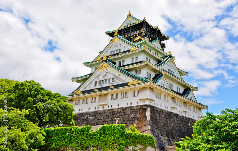 castle osaka japan