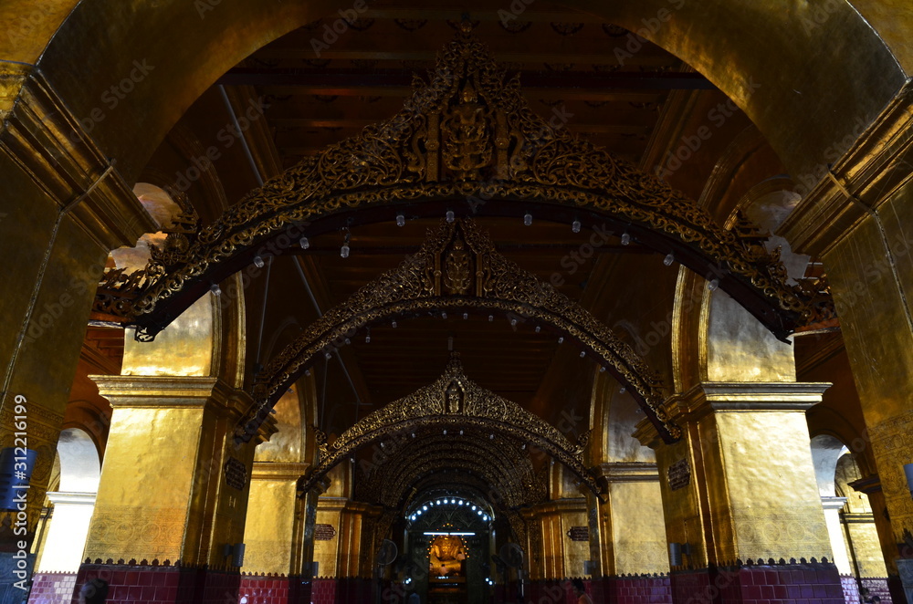 Obraz premium Mahamuni Buddha Pagoda, Mandalay