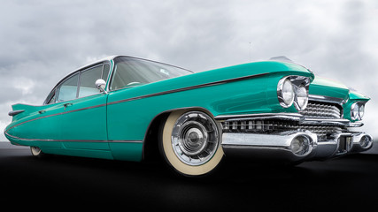 Leinwandbilder Oldtimer Klassischer US-Oldtimer der Fünfzigerjahre  © mikevanschoonderwalt