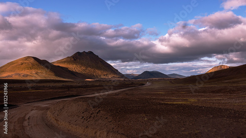 iceland landmannalaugar