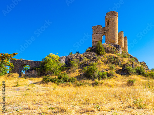 Castle ruins photo