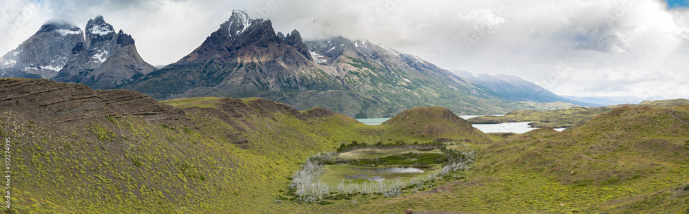 panorámica Torres del Paine, Chile  