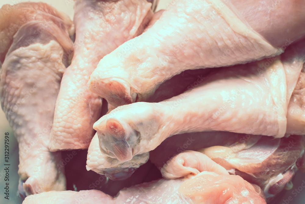 Fototapeta premium Raw chicken legs for cooking.