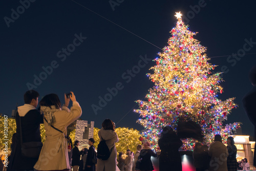 Photography Christmas tree at Yebisu Garden Place in Tokyo　東京・恵比寿ガーデンプレイスのクリスマスツリー