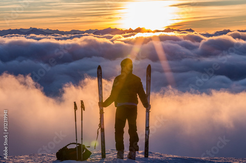 Obraz na plátně Skitour über den Wolken