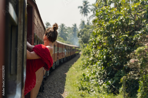 feeling of freedom and carefree on an epic journey in Sri Lanka