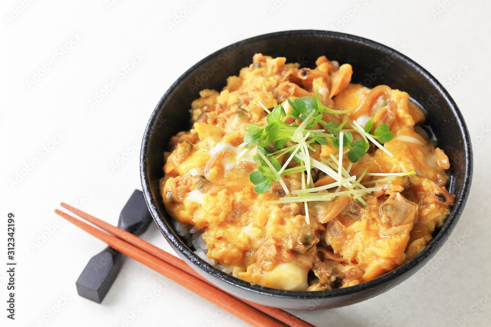 あさりの卵とじ丼 あさりの卵とじ丼