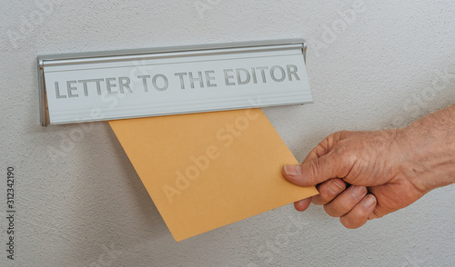 Schilderij op canvas A letterbox with the inscription Letter to the editor