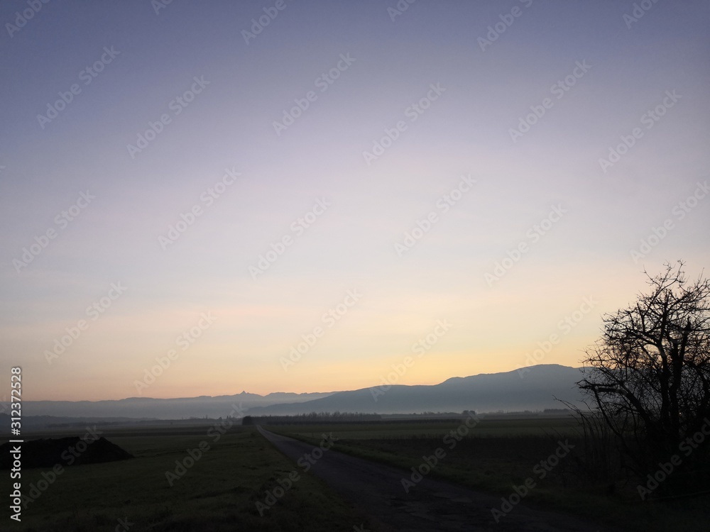 Obraz premium Lever du soleil sur le Vercors