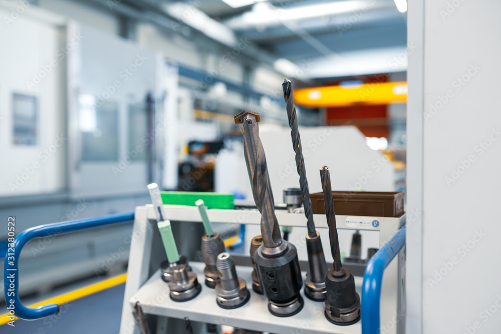 Werkzeuge für die Metallbearbeitung in der Industrie Werkzeuge für die Metallbearbeitung in der Industrie