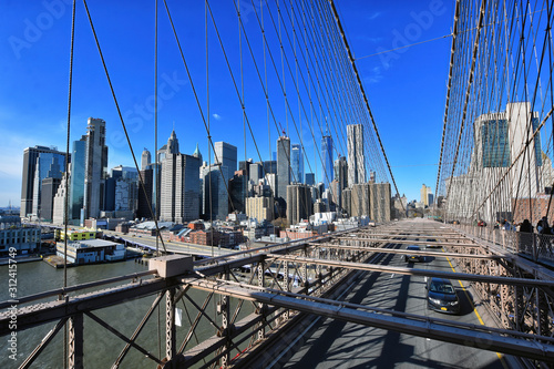 View of Manhattan seen from Brooklyn Bridge, New York, NY, SUA © elephotos