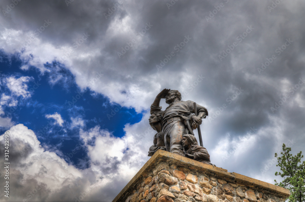Fototapeta premium The Pioneer Monument - Donner Memorial State Park, Truckee, California