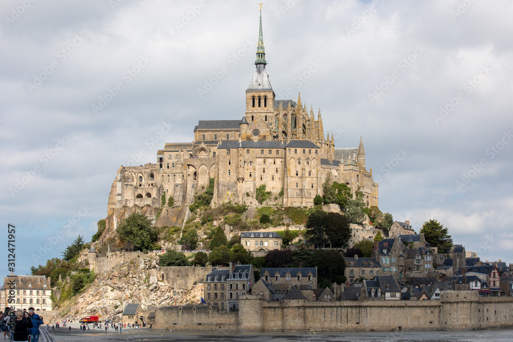  Mont-Saint-Michel, island with the famous abbey, Normandy, France