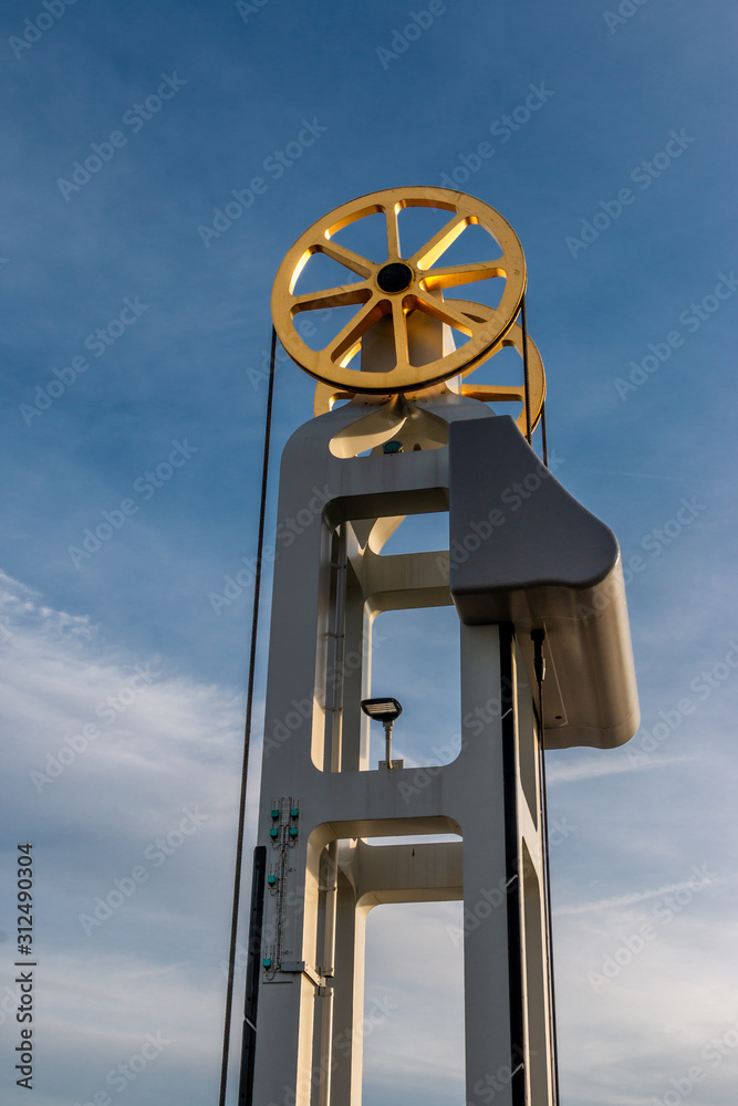 Φωτογραφία View at the beautiful city bridge with golden wheels in Kampen a Hanze- city in