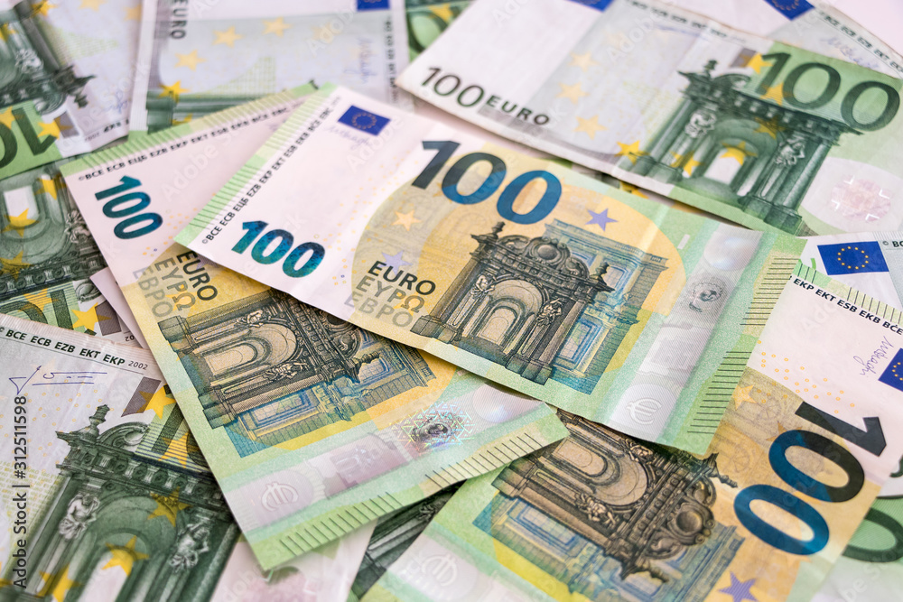 The European currency 100 Euro cash bills