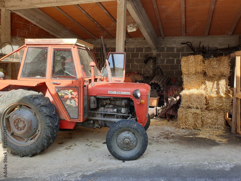 Fototapeta premium tractor in field
