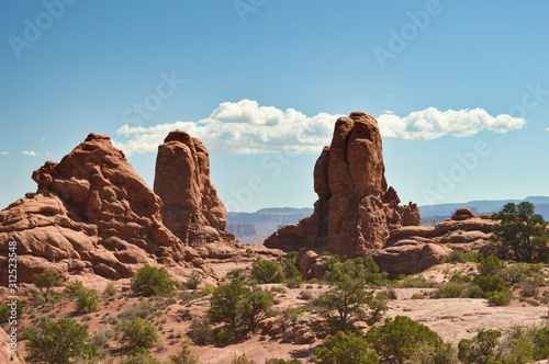 Spectacular sand stone formations and hiking in the Arches national park, Utah