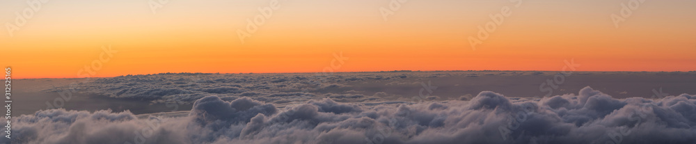 La Réunion, Cirque de Mafate Sunset over the ocean La Réunion, Cirque de Mafate Sunset over the ocean